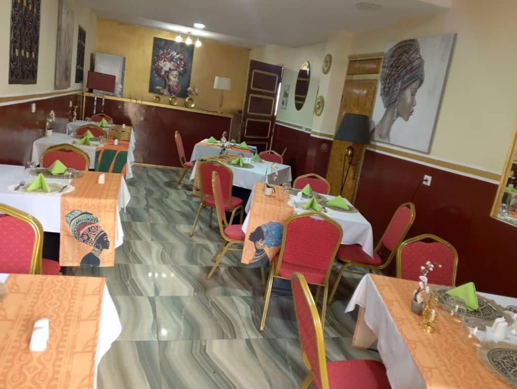 Hotel Restaurant Constellation Dschang Exterior photo